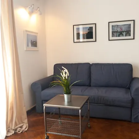 招待所 靛蓝旅馆 4*