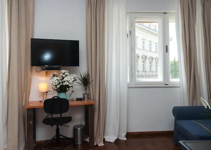 Pensión Indigo Split